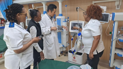 <b>中国援莱索托医疗队开展呼吸机培训</b>